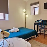 Dama Rooms